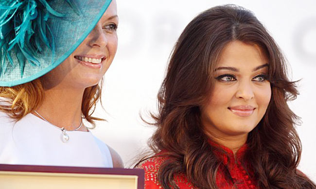 बेटी अराध्‍या संग दुबई पहुंची एश्‍वर्या | विशेष कवरेज