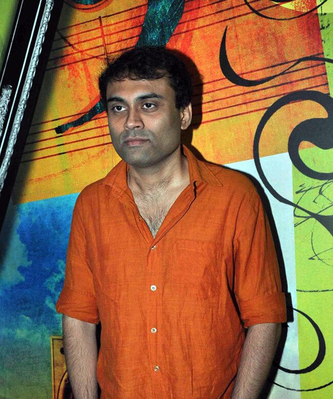 गोल्डन केला पुरस्कार में इमरान-दीपिका ने मारी बाजी