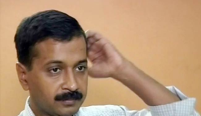 01 अप्रैल 2012: तस्वीरों में देखें दिनभर की बड़ी खबरें | पढ़ें