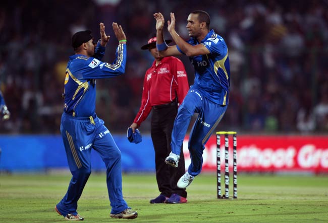 मुंबई इंडियंस पर दिल्ली डेयरडेविल्स की बड़ी जीत