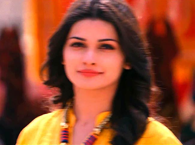 हो जाइए 'बोल बच्चन' के लिए तैयार | 2011 की हिट फिल्‍में