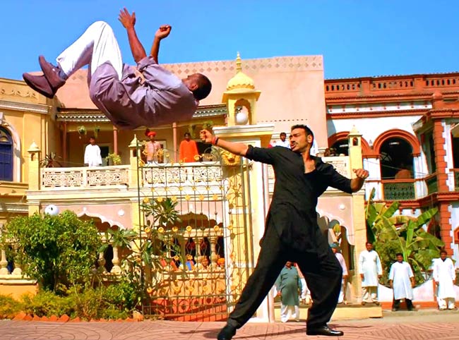 हो जाइए 'बोल बच्चन' के लिए तैयार | 2011 की हिट फिल्‍में