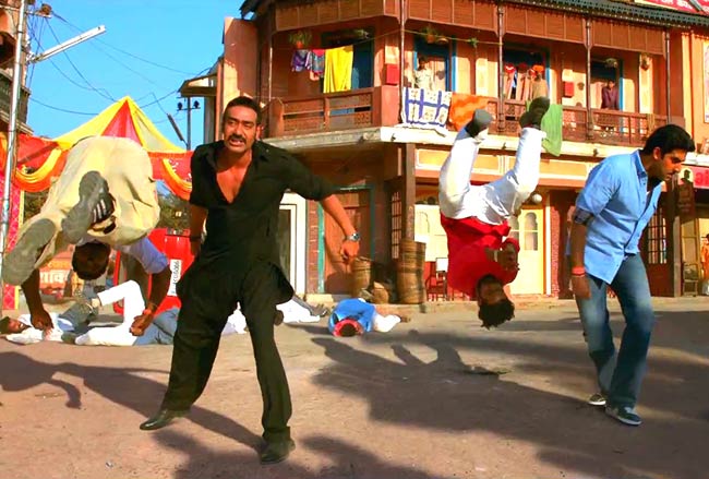 हो जाइए 'बोल बच्चन' के लिए तैयार | 2011 की हिट फिल्‍में