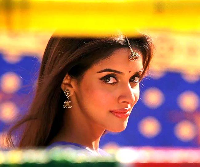 हो जाइए 'बोल बच्चन' के लिए तैयार | 2011 की हिट फिल्‍में