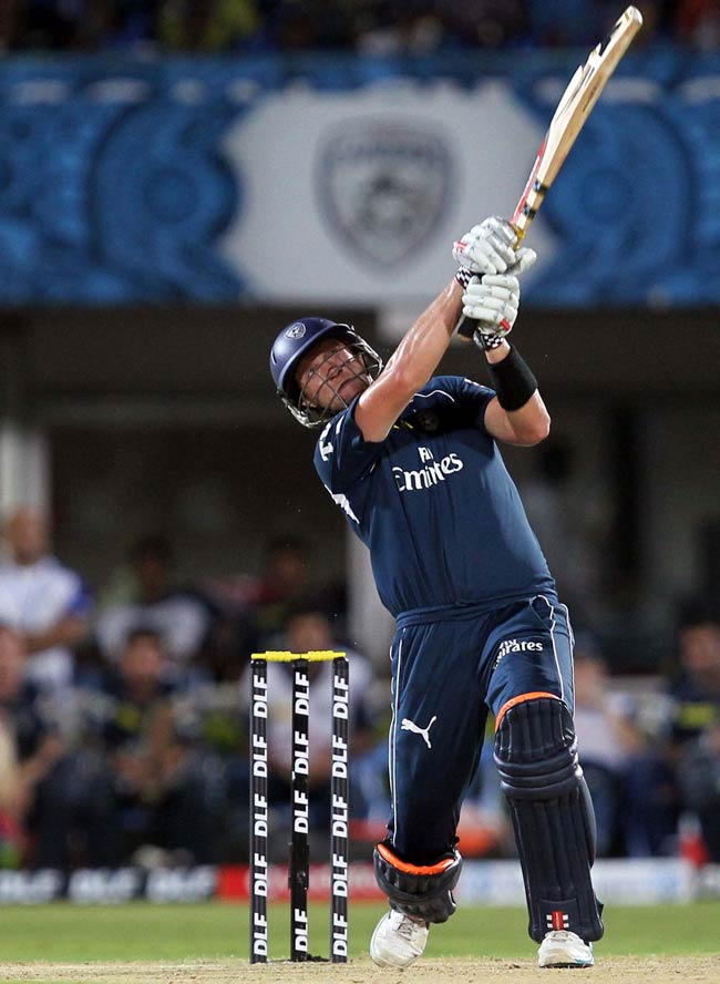 रोमांचक मुकाबले में 5 विकेट से जीती मुंबई