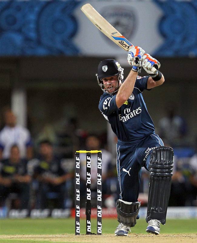 रोमांचक मुकाबले में 5 विकेट से जीती मुंबई