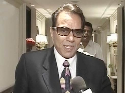 4 अप्रैल 2012: तस्‍वीरों में देखें दिनभर की बड़ी खबरें | पढ़ें