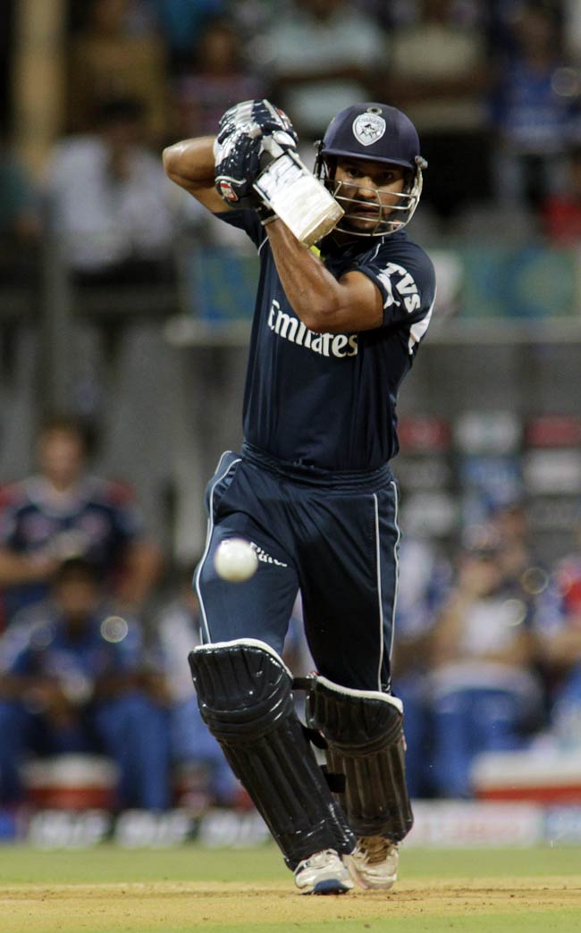 मुंबई ने हैदराबाद को 5 विकेट से हराया