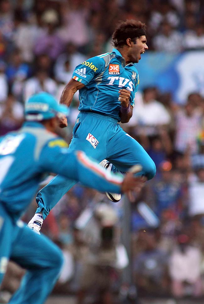 IPL 5: डिंडा के कमाल से जीता पुणे | जीती दिल्ली