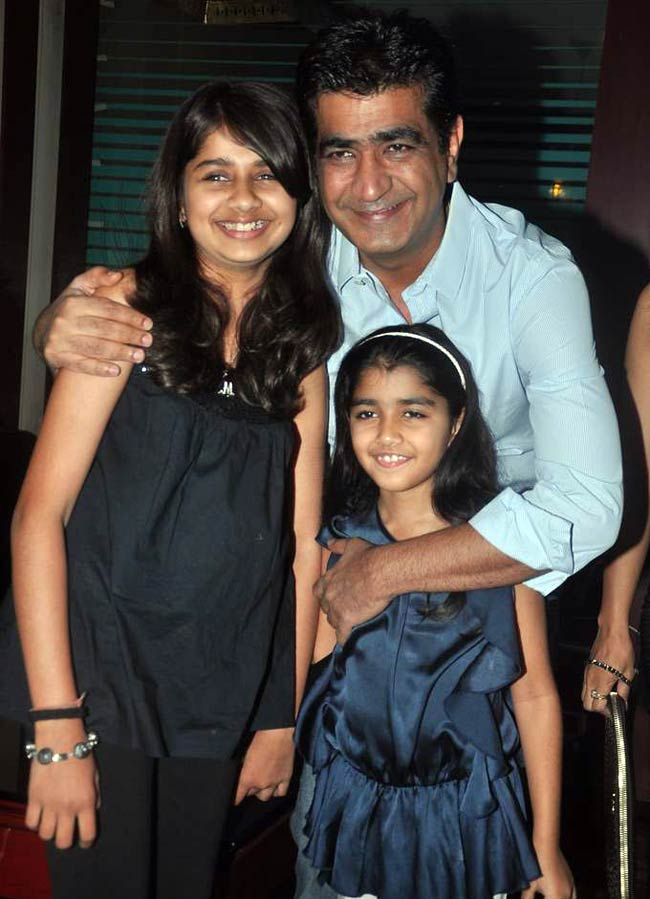 'हेट स्टोरी' की 'सक्सेस पार्टी' में सितारे | हॉट पाउली दाम