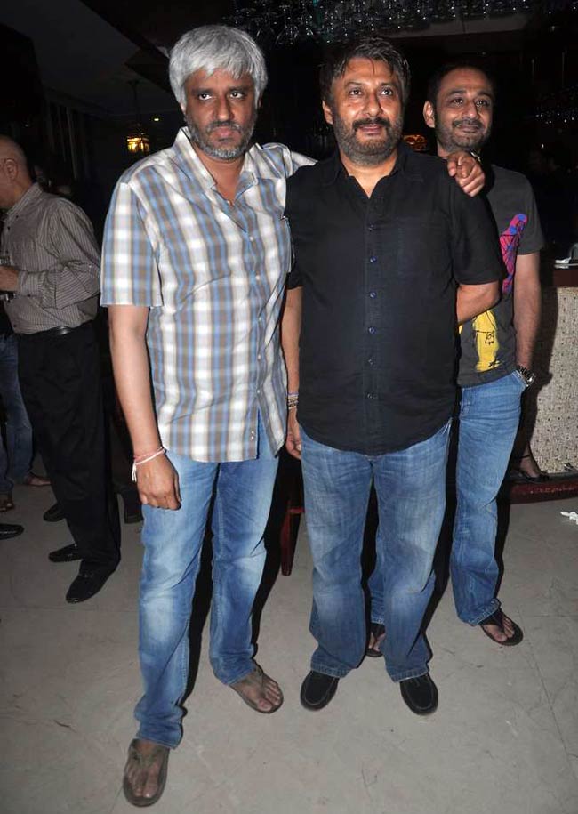 'हेट स्टोरी' की 'सक्सेस पार्टी' में सितारे | हॉट पाउली दाम