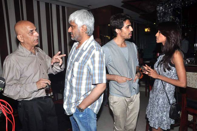 'हेट स्टोरी' की 'सक्सेस पार्टी' में सितारे | हॉट पाउली दाम