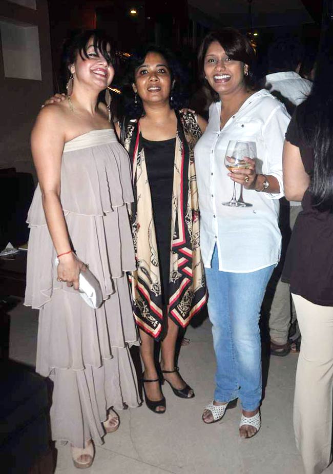 'हेट स्टोरी' की 'सक्सेस पार्टी' में सितारे | हॉट पाउली दाम