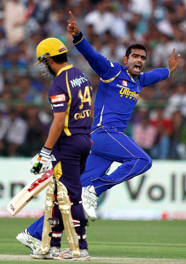 8 अप्रैल 2012: तस्‍वीरों में देखें दिनभर की बड़ी खबरें | पढ़ें