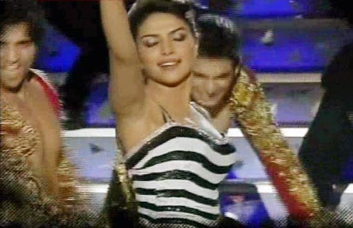 IPL उद्घाटन समारोह में सितारों का जलवा | बनाए मदहोश...