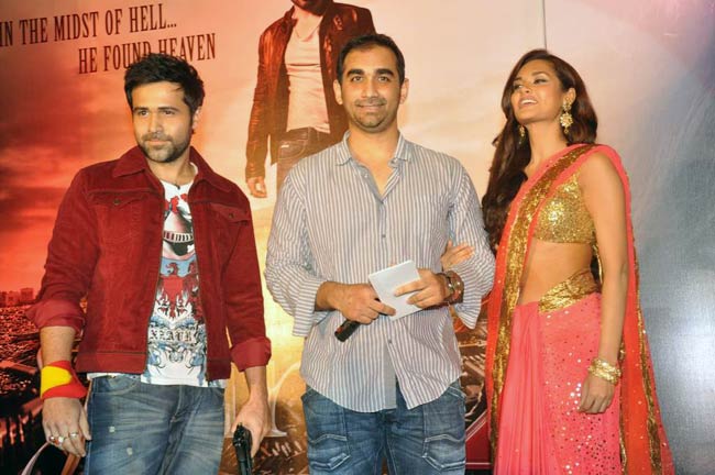 'जन्नत-2' के संगीत लॉन्‍च पर इमरान-ईशा |  सितारों की मस्‍ती