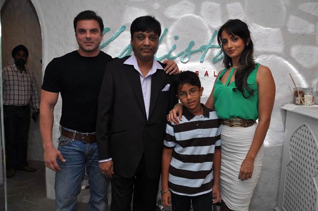 कलिस्ता स्पा के लॉन्‍च पर सितारे...  | सोनाक्षी के जलवे