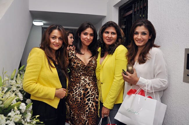 कलिस्ता स्पा के लॉन्‍च पर सितारे...  | सोनाक्षी के जलवे