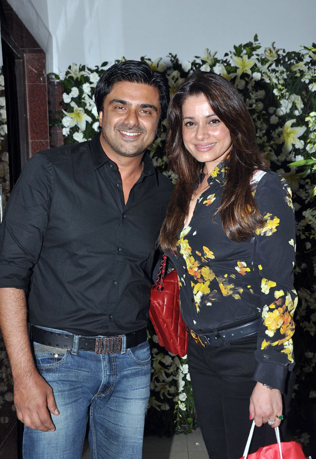 कलिस्ता स्पा के लॉन्‍च पर सितारे...  | सोनाक्षी के जलवे