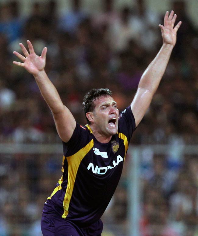 IPL-5: कोलकाता के सामने बैंगलोर पस्त