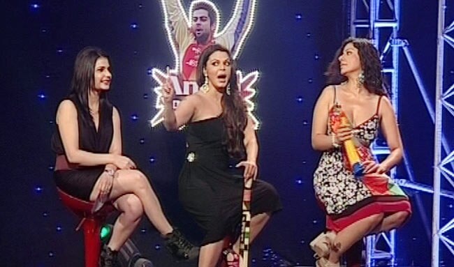 आइटम गर्ल्‍स और क्रिकेट का 'ऊ ला ला' | राखी के ढेरों रूप