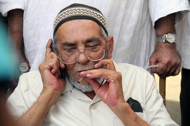 अजमेर जेल से रिहा हुए पाकिस्तानी वायरोलॉजिस्ट खलिल चिश्‍ती...