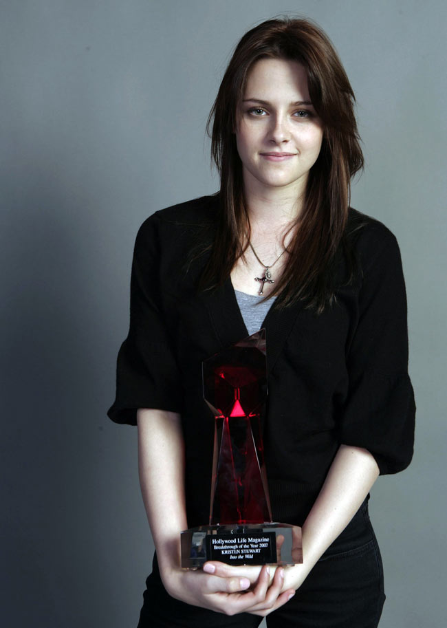 मदहोश करने वाली है क्रिस्टीन की हर अदा | पेटा व सुंदरियां