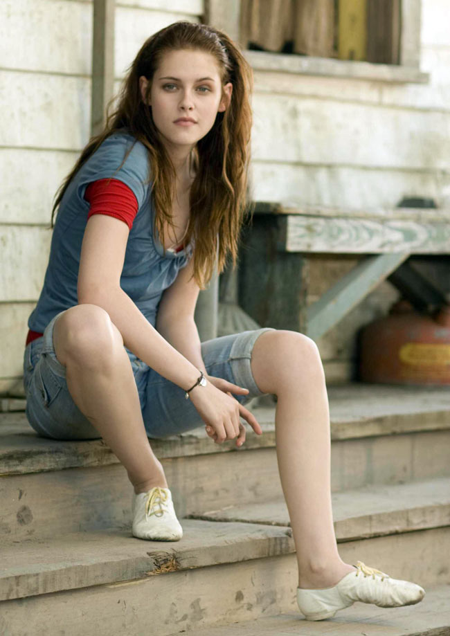 मदहोश करने वाली है क्रिस्टीन की हर अदा | पेटा व सुंदरियां