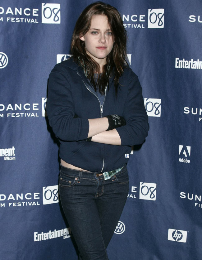 मदहोश करने वाली है क्रिस्टीन की हर अदा | पेटा व सुंदरियां