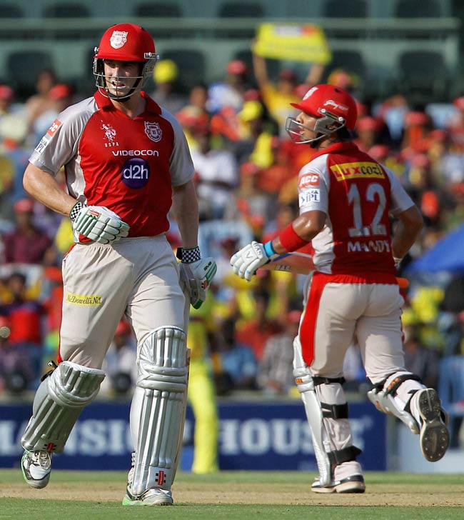 IPL-5: धोनी के धुरंधरों पर भारी पड़े पंजाब के शेर