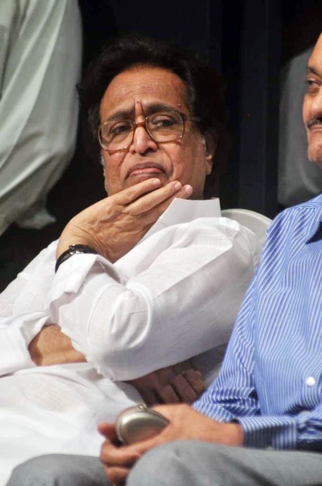 सम्मानित हुईं माधुरी दीक्षित | धक-धक गर्ल का माधुर्य