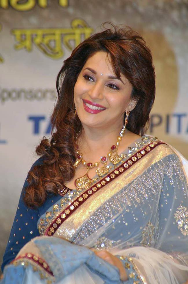 सम्मानित हुईं माधुरी दीक्षित | धक-धक गर्ल का माधुर्य