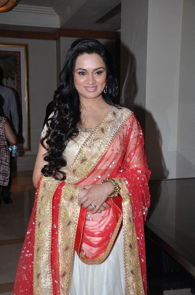 मनीष के शो में खूबसूरती का मेला | स्टाइलिश हसीनाएं