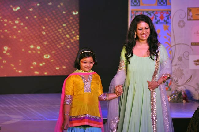 मनीष के शो में खूबसूरती का मेला | स्टाइलिश हसीनाएं