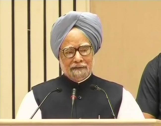 16 अप्रैल 2012: तस्‍वीरों में देखें दिनभर की बड़ी खबरें | पढ़ें