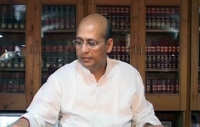 24 अप्रैल 2012: तस्‍वीरों में देखें दिनभर की बड़ी खबरें | पढ़ें