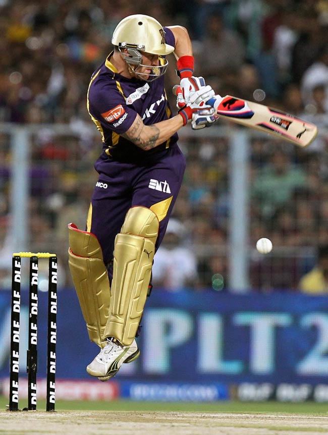 IPL-5: कोलकाता के सामने बैंगलोर पस्त