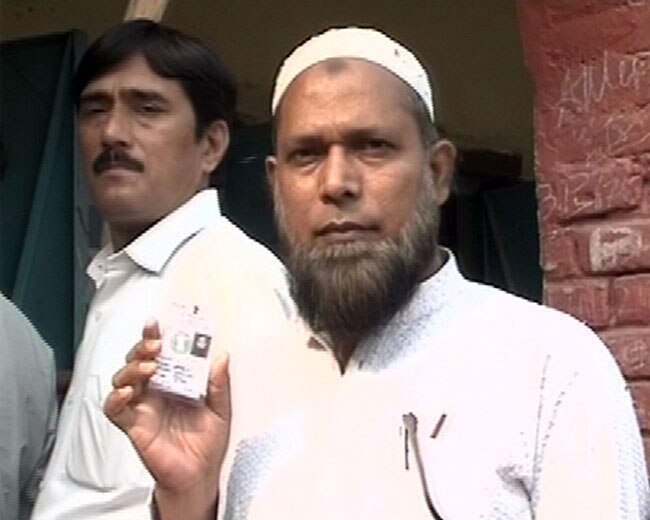 15 अप्रैल 2012: तस्‍वीरों में देखें दिनभर की बड़ी खबरें | पढ़ें