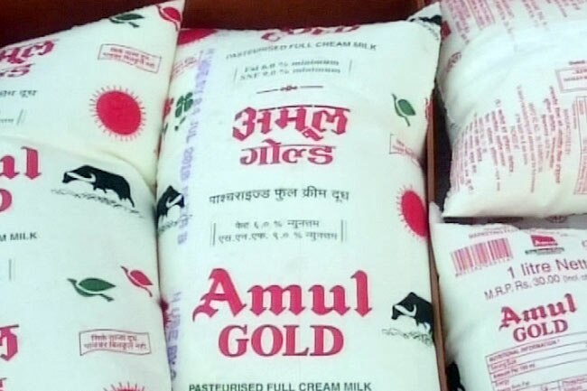 02 अप्रैल 2012: तस्वीरों में देखें दिनभर की बड़ी खबरें | पढ़ें