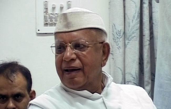 27 अप्रैल 2012: तस्‍वीरों में देखें दिनभर की बड़ी खबरें | पढ़ें