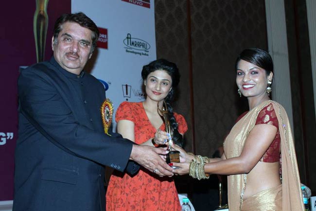 तस्‍वीरों में बीते सप्‍ताह बॉलीवुड की खास हलचल