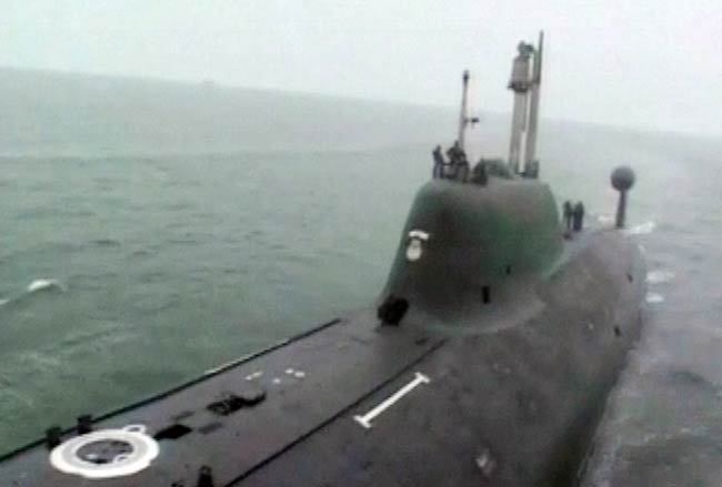 4 अप्रैल 2012: तस्‍वीरों में देखें दिनभर की बड़ी खबरें | पढ़ें