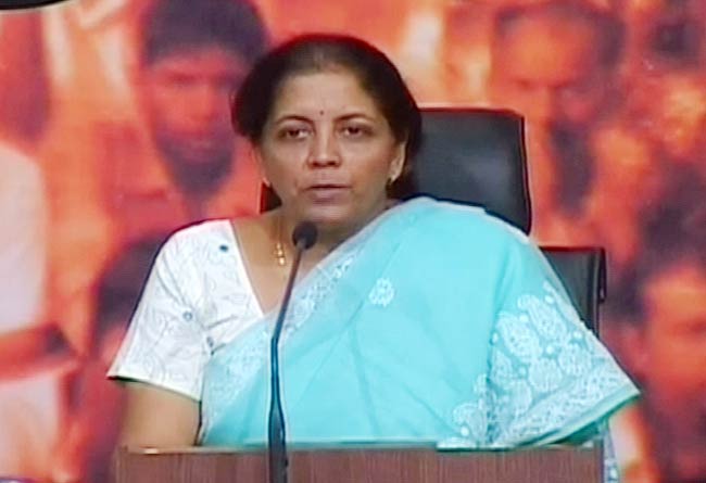 5 अप्रैल 2012: तस्‍वीरों में देखें दिनभर की बड़ी खबरें | पढ़ें