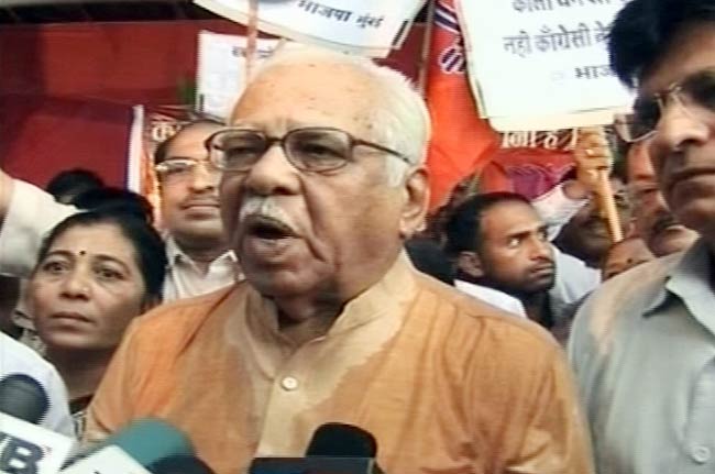 5 अप्रैल 2012: तस्‍वीरों में देखें दिनभर की बड़ी खबरें | पढ़ें