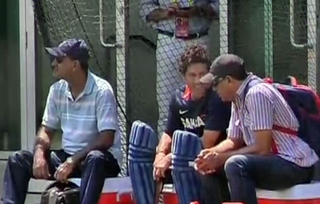 9 अप्रैल 2012: तस्‍वीरों में देखें दिनभर की बड़ी खबरें | पढ़ें