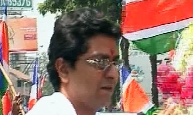 12 अप्रैल 2012: तस्‍वीरों में देखें दिनभर की बड़ी खबरें | पढ़ें