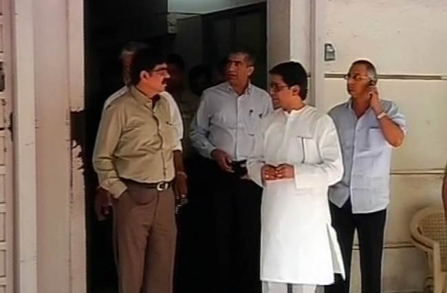 13 अप्रैल 2012: तस्‍वीरों में देखें दिनभर की बड़ी खबरें | पढ़ें