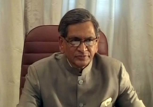 13 अप्रैल 2012: तस्‍वीरों में देखें दिनभर की बड़ी खबरें | पढ़ें