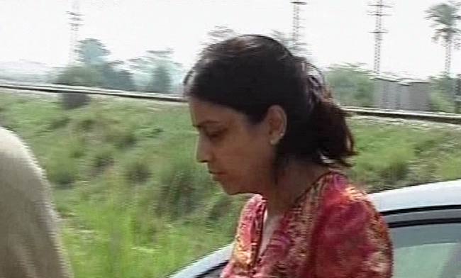 9 अप्रैल 2012: तस्‍वीरों में देखें दिनभर की बड़ी खबरें | पढ़ें