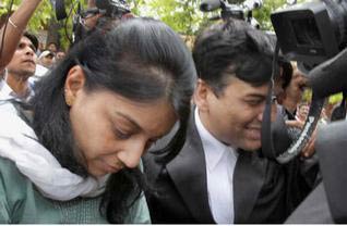 30 अप्रैल 2012: तस्‍वीरों में देखें दिनभर की बड़ी खबरें | पढ़ें